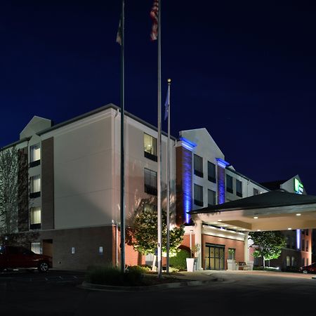 Holiday Inn Express Hotel & Suites Milwaukee-New Berlin By Ihg Ngoại thất bức ảnh