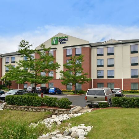 Holiday Inn Express Hotel & Suites Milwaukee-New Berlin By Ihg Ngoại thất bức ảnh