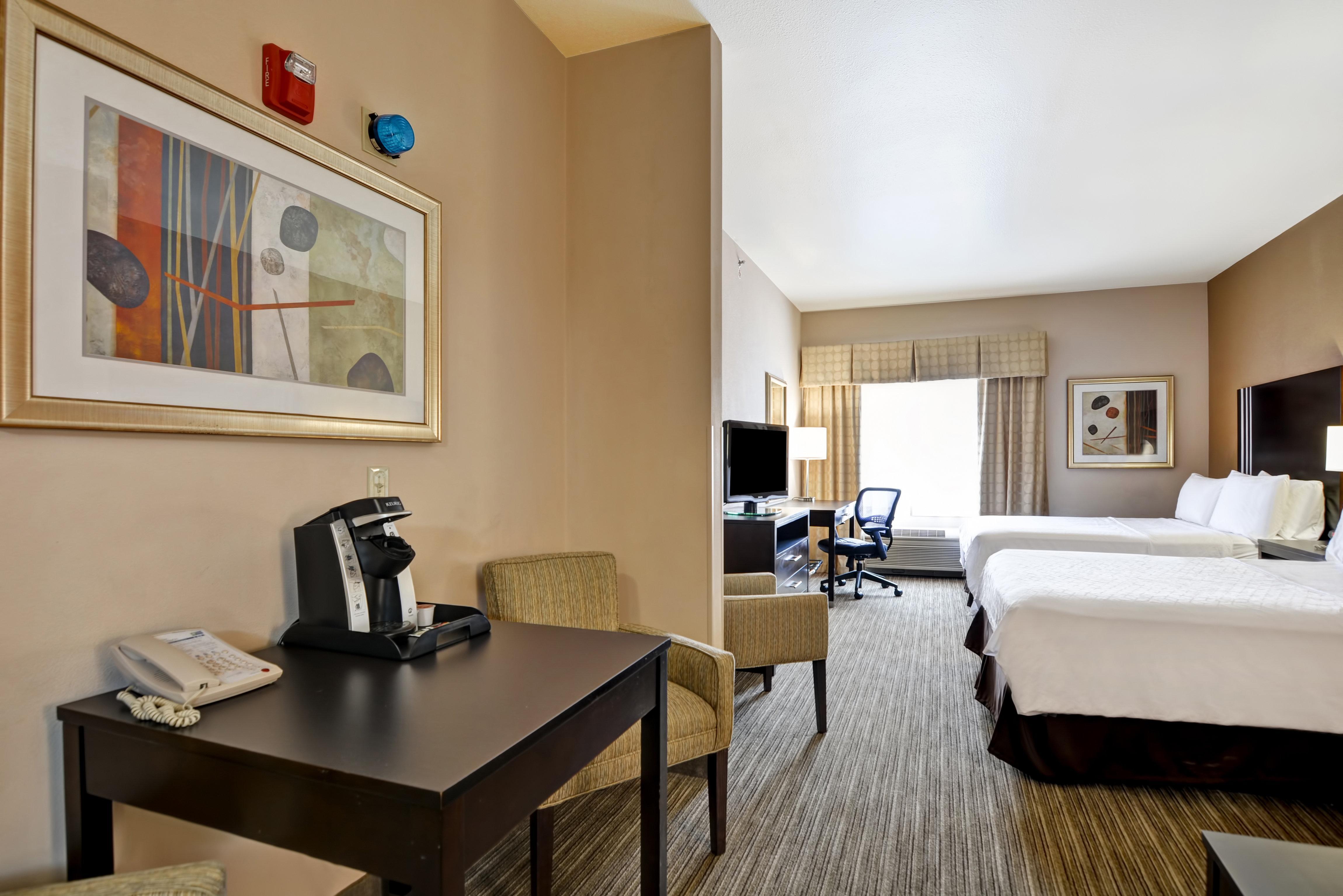 Holiday Inn Express Hotel & Suites Milwaukee-New Berlin By Ihg Ngoại thất bức ảnh