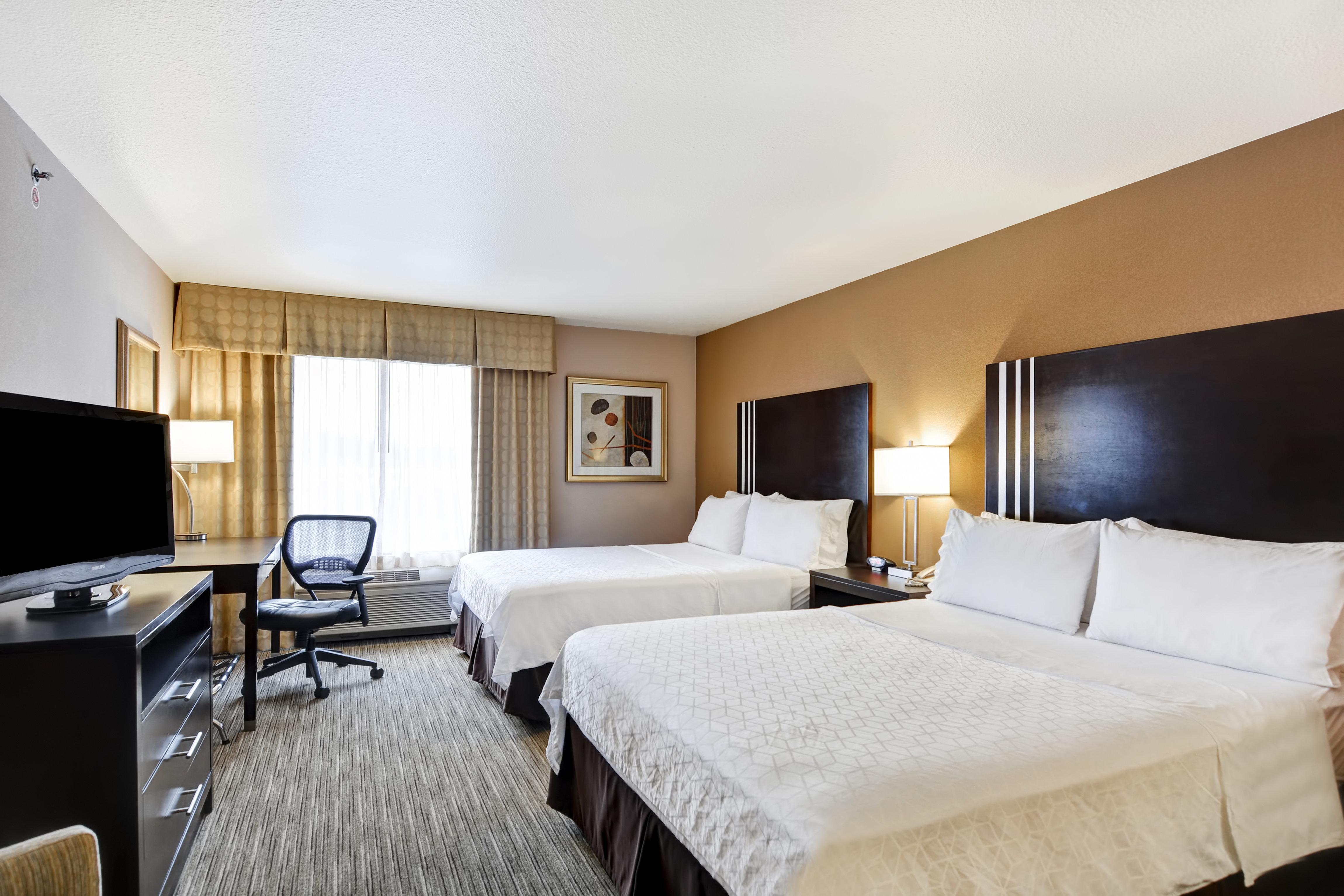 Holiday Inn Express Hotel & Suites Milwaukee-New Berlin By Ihg Ngoại thất bức ảnh