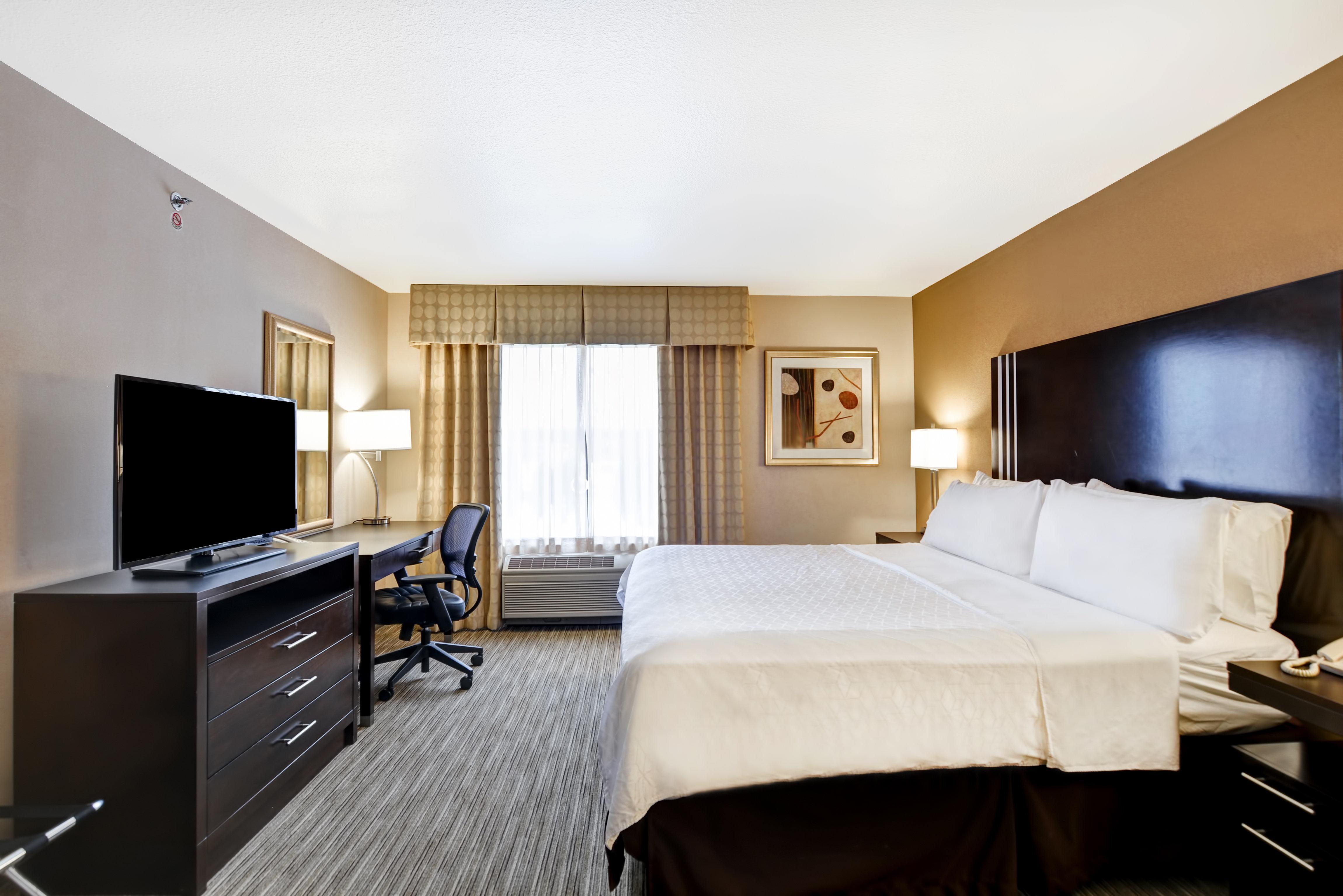 Holiday Inn Express Hotel & Suites Milwaukee-New Berlin By Ihg Ngoại thất bức ảnh