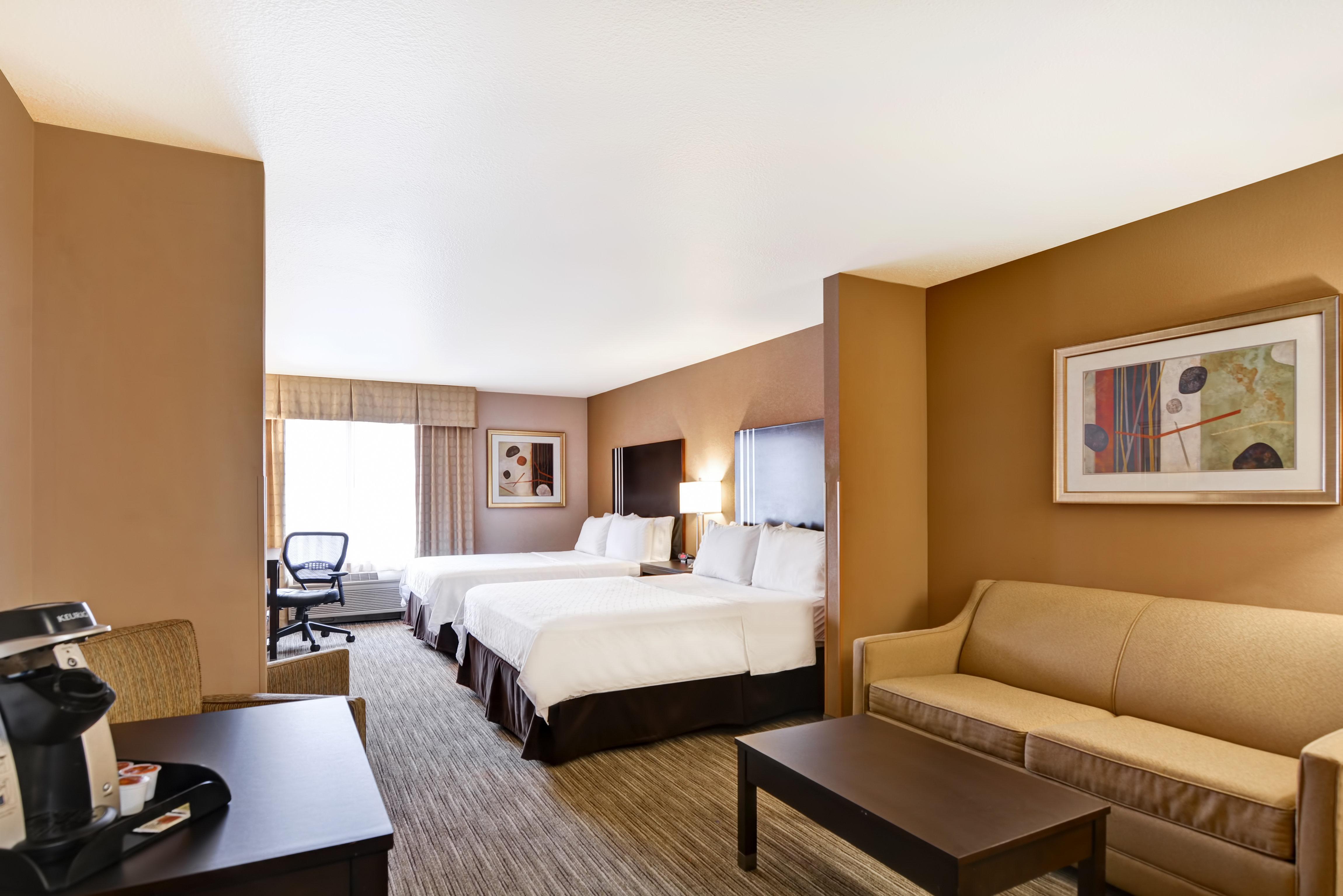 Holiday Inn Express Hotel & Suites Milwaukee-New Berlin By Ihg Ngoại thất bức ảnh