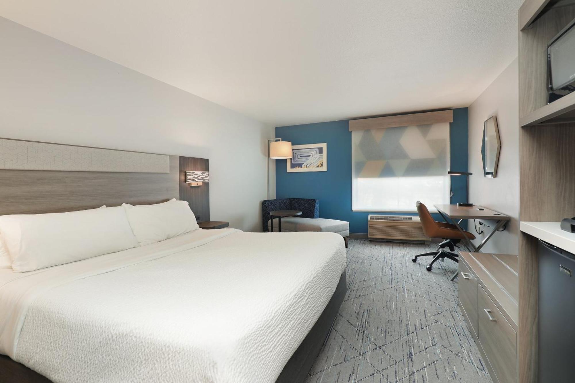 Holiday Inn Express Hotel & Suites Milwaukee-New Berlin By Ihg Ngoại thất bức ảnh