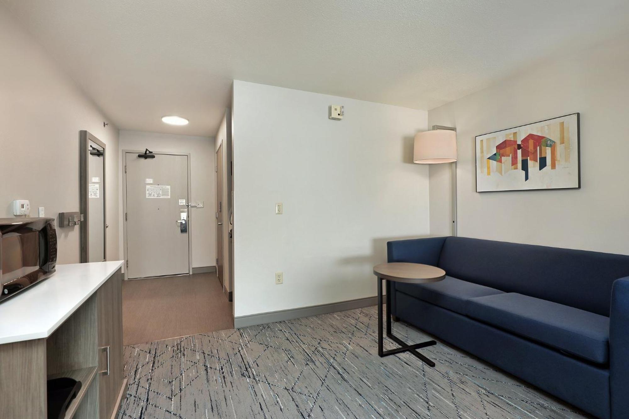 Holiday Inn Express Hotel & Suites Milwaukee-New Berlin By Ihg Ngoại thất bức ảnh