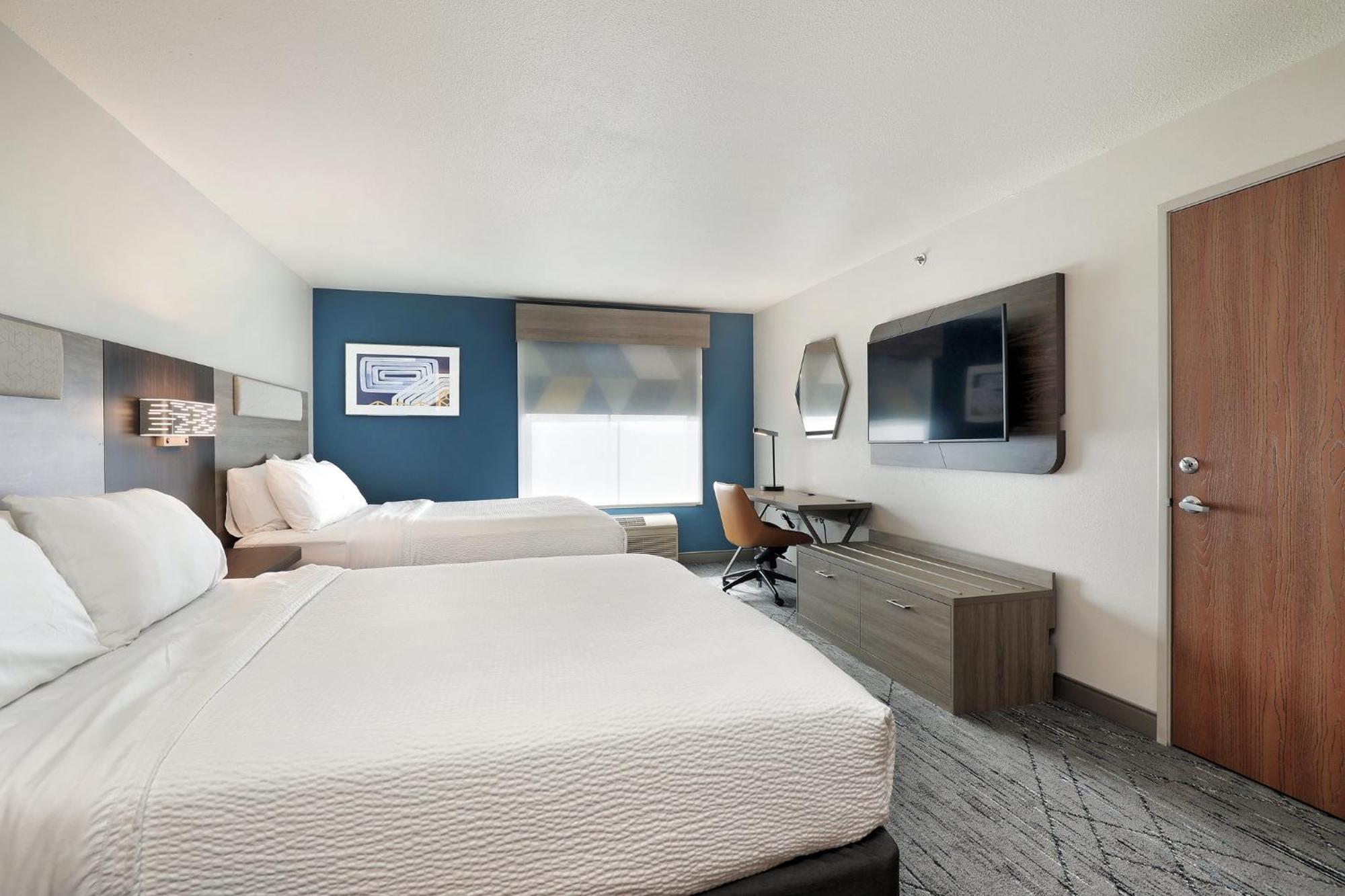 Holiday Inn Express Hotel & Suites Milwaukee-New Berlin By Ihg Ngoại thất bức ảnh