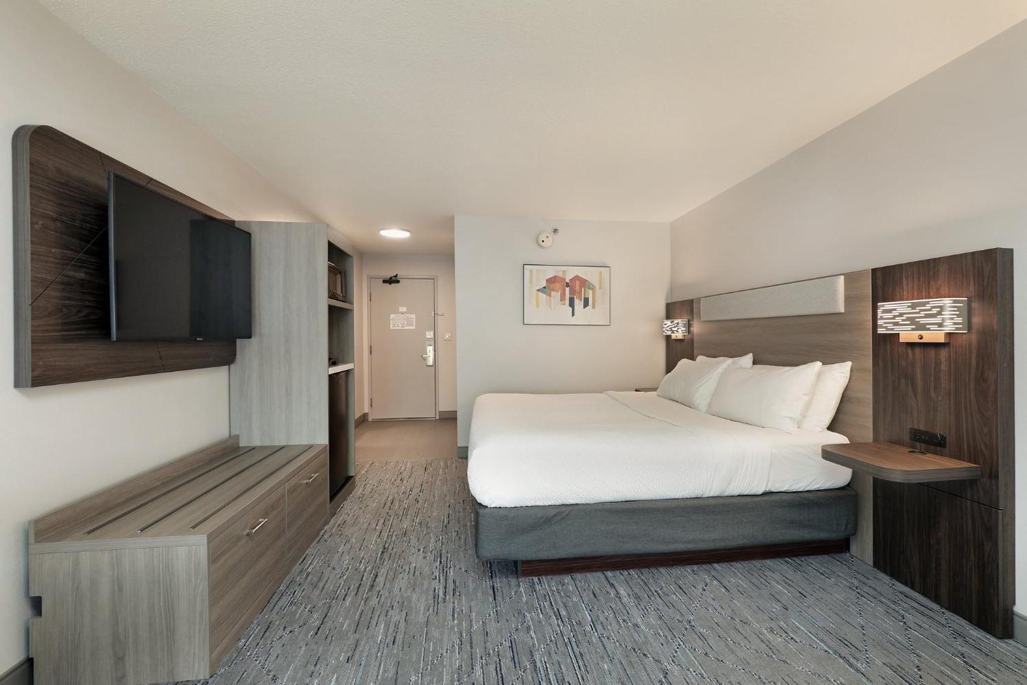 Holiday Inn Express Hotel & Suites Milwaukee-New Berlin By Ihg Ngoại thất bức ảnh